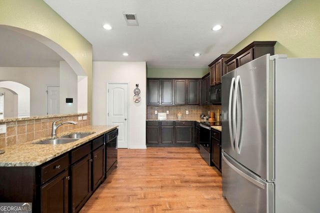145 Back Cedar Lane, Warner Robins, GA 31093