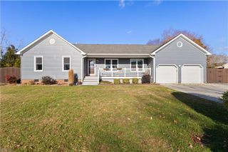 945 Saddleback Trail Rd, Chesapeake, VA 23322