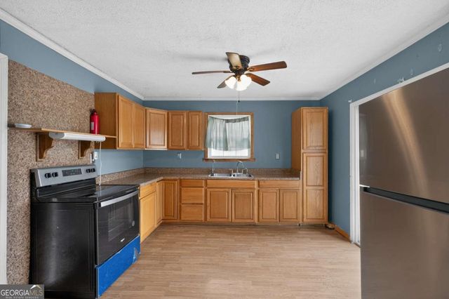 2321 Pine Circle Drive, Gainesville, GA 30504