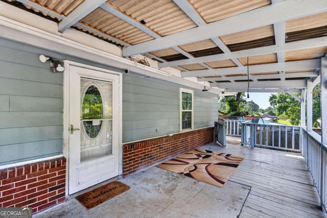 2321 Pine Circle Drive, Gainesville, GA 30504