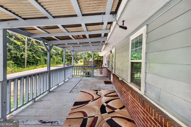 2321 Pine Circle Drive, Gainesville, GA 30504
