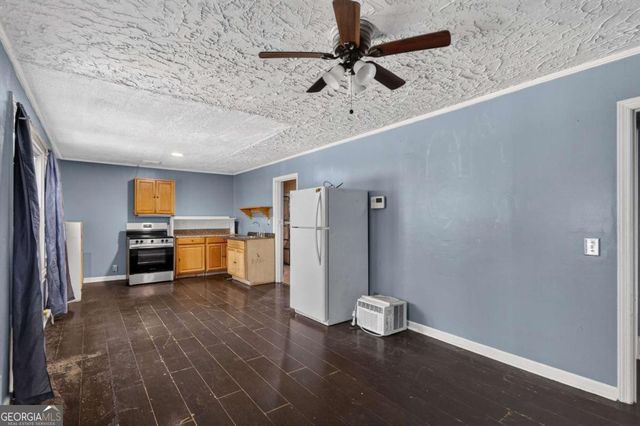 2321 Pine Circle Drive, Gainesville, GA 30504