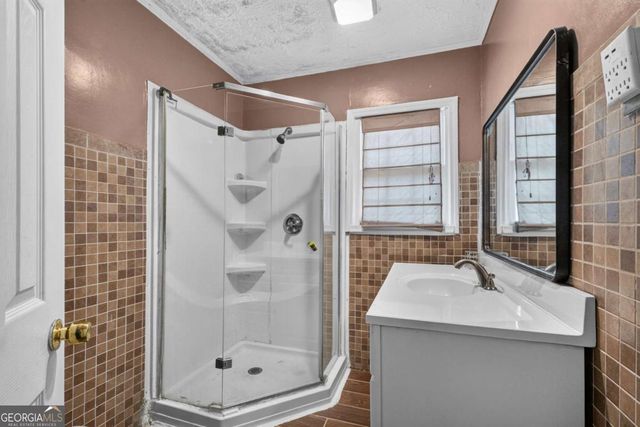 2321 Pine Circle Drive, Gainesville, GA 30504