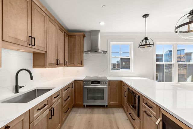16 Franklin Street 2501, Salem, MA 01970