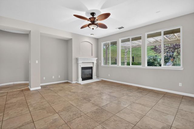 249 Gold King Dr, Valley Springs, CA 95252