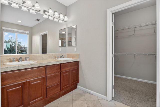 249 Gold King Dr, Valley Springs, CA 95252