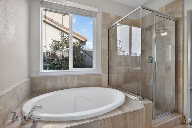 249 Gold King Dr, Valley Springs, CA 95252