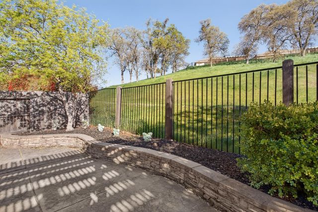 249 Gold King Dr, Valley Springs, CA 95252