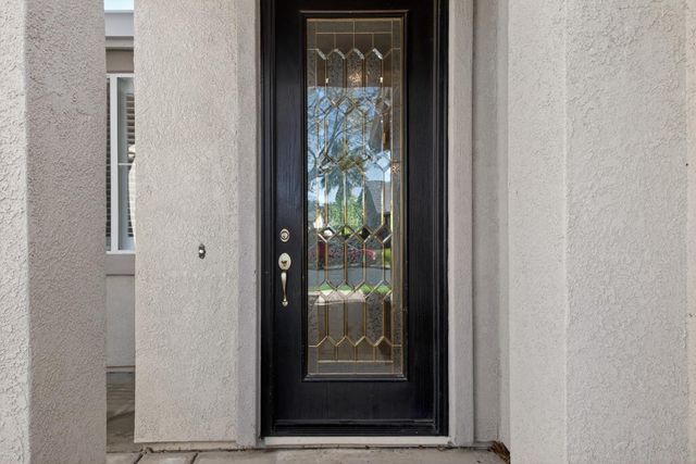 249 Gold King Dr, Valley Springs, CA 95252