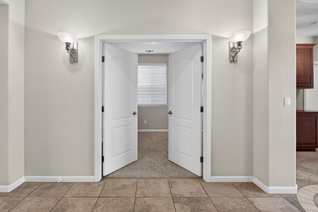 249 Gold King Dr, Valley Springs, CA 95252