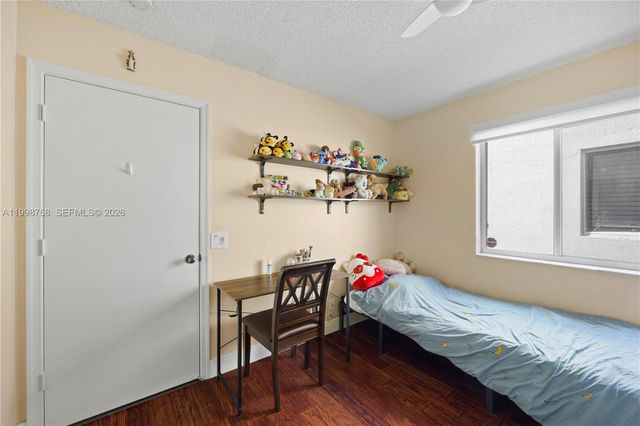 1413 Majesty Ter, Weston, FL 33327