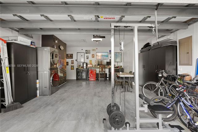 1413 Majesty Ter, Weston, FL 33327