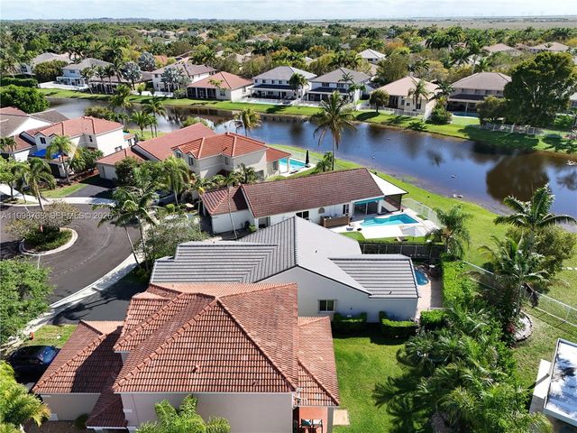 1413 Majesty Ter, Weston, FL 33327