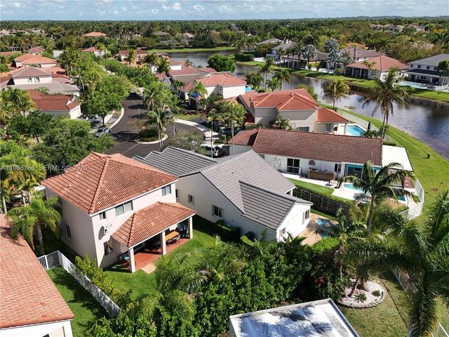 1413 Majesty Ter, Weston, FL 33327