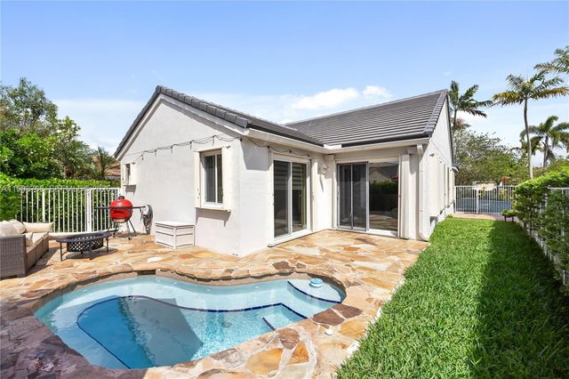 1413 Majesty Ter, Weston, FL 33327