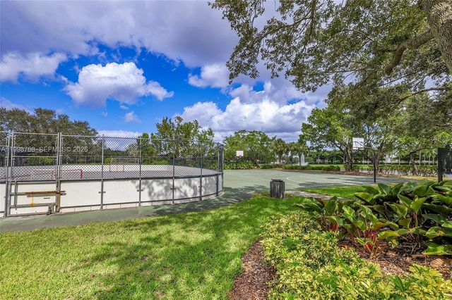 1413 Majesty Ter, Weston, FL 33327