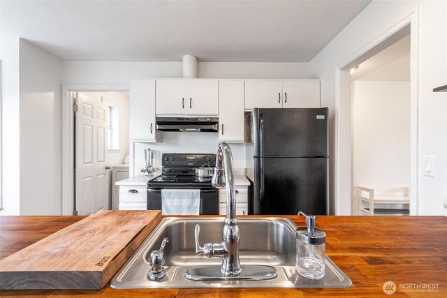 952 Wawona Avenue SE, Ocean Shores, WA 98569