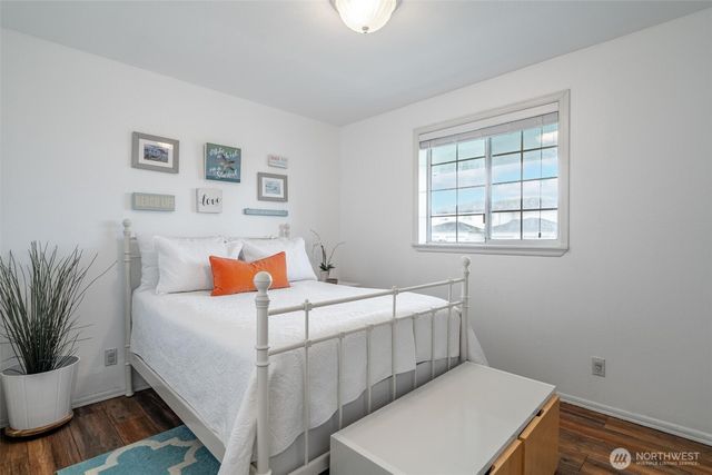 952 Wawona Avenue SE, Ocean Shores, WA 98569