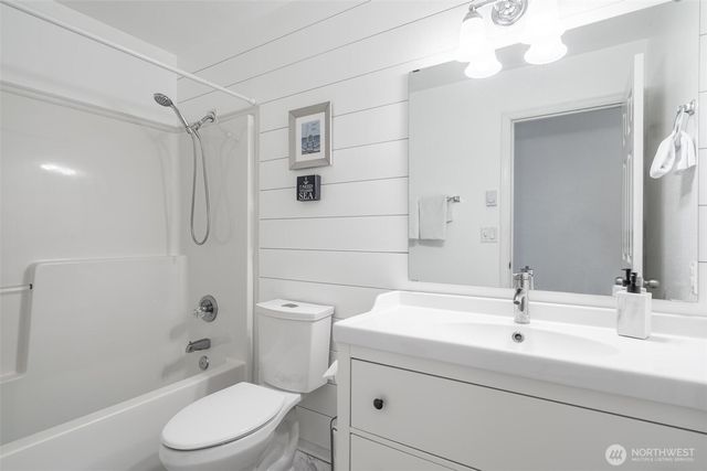 952 Wawona Avenue SE, Ocean Shores, WA 98569