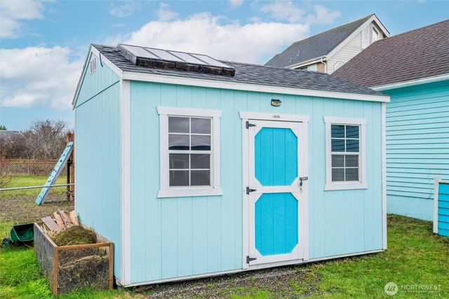 952 Wawona Avenue SE, Ocean Shores, WA 98569