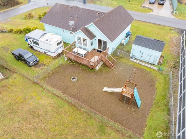 952 Wawona Avenue SE, Ocean Shores, WA 98569