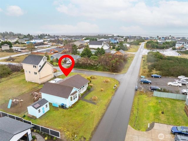 952 Wawona Avenue SE, Ocean Shores, WA 98569