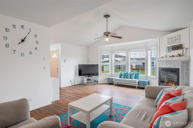 952 Wawona Avenue SE, Ocean Shores, WA 98569