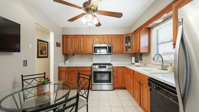 116 Willow Ave, Garwood Boro, NJ 07027