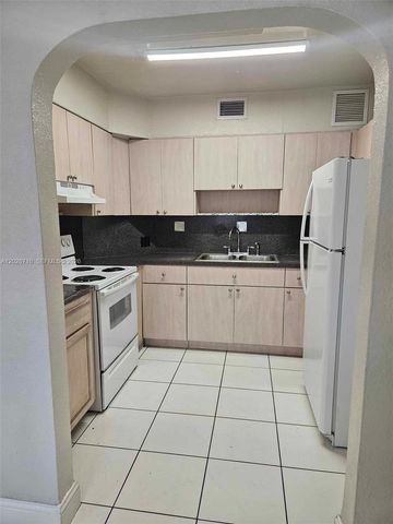 3431 SW 4th St 1, Miami, FL 33135