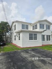 3431 SW 4th St 1, Miami, FL 33135