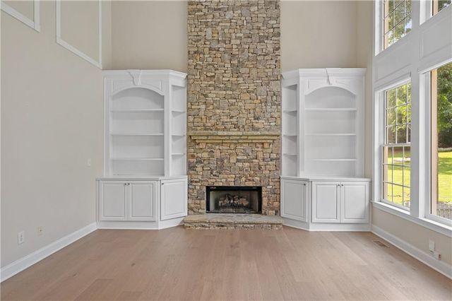 562 Vinings Springs Drive SE, Mableton, GA 30126