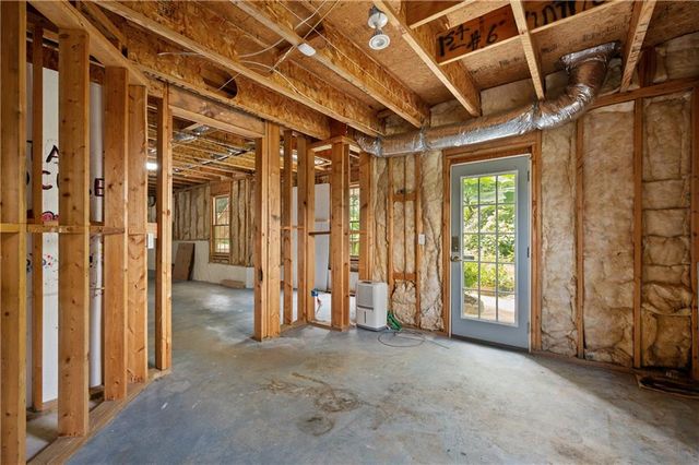 562 Vinings Springs Drive SE, Mableton, GA 30126