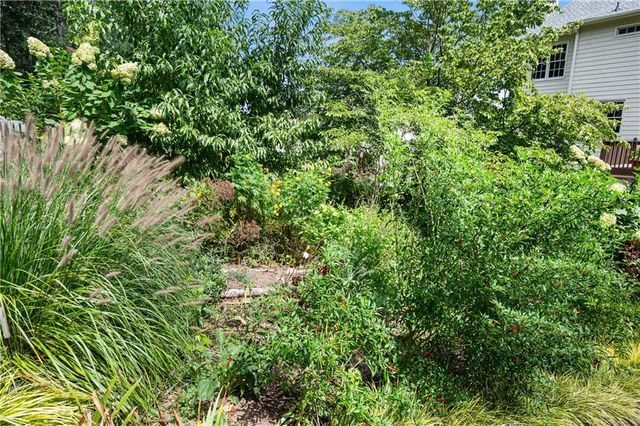562 Vinings Springs Drive SE, Mableton, GA 30126
