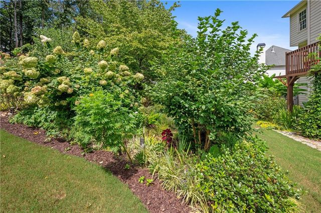 562 Vinings Springs Drive SE, Mableton, GA 30126