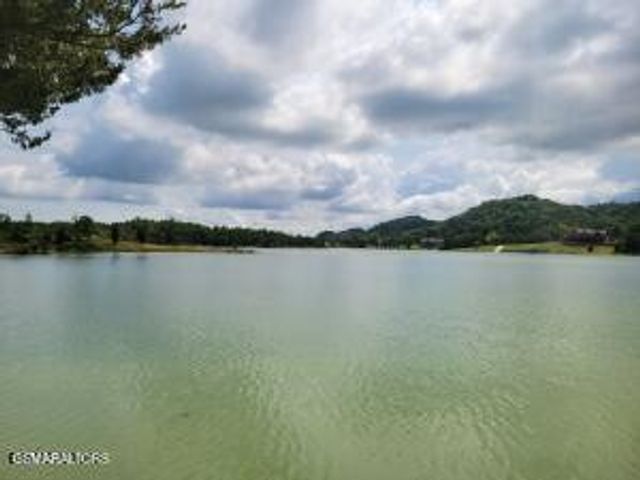 18 Bay View Point, Sevierville, TN 37876