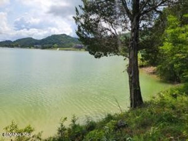 18 Bay View Point, Sevierville, TN 37876