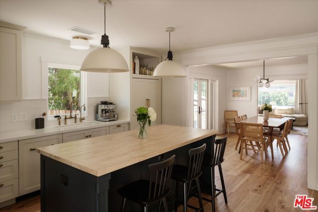 1130 El Paso Drive, Los Angeles, CA 90065