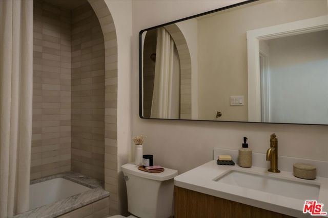 1130 El Paso Drive, Los Angeles, CA 90065