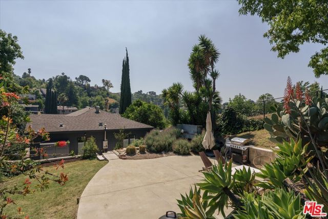 1130 El Paso Drive, Los Angeles, CA 90065