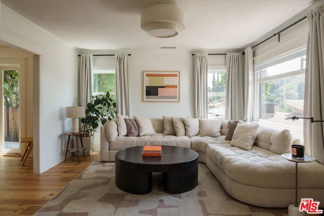 1130 El Paso Drive, Los Angeles, CA 90065
