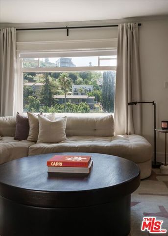 1130 El Paso Drive, Los Angeles, CA 90065