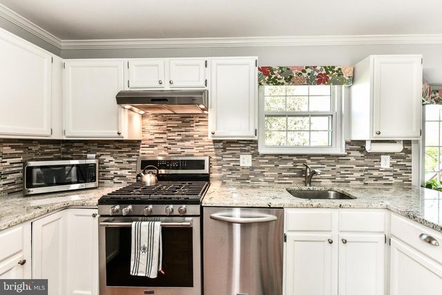 1412 KINGSVALE CIR, Herndon, VA 20170