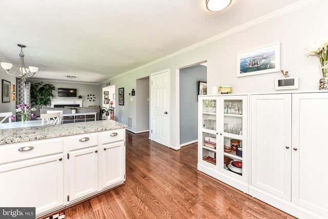 1412 KINGSVALE CIR, Herndon, VA 20170