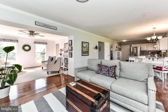 1412 KINGSVALE CIR, Herndon, VA 20170