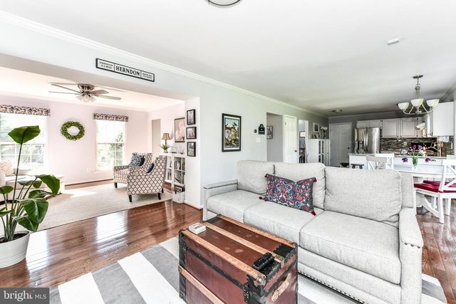 1412 KINGSVALE CIR, Herndon, VA 20170