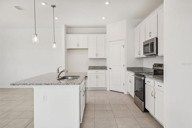 877 CASTLEFORD AVENUE NE, Palm Bay, FL 32905