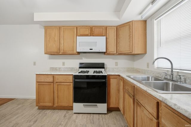 2727 Princeton Avenue, Fort Wayne, IN 46808