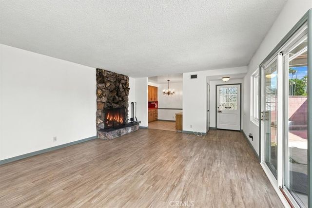7227 Whitaker Avenue, Lake Balboa, CA 91406