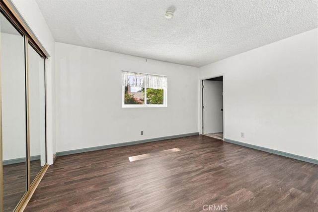 7227 Whitaker Avenue, Lake Balboa, CA 91406