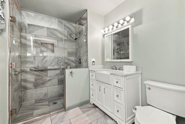 7227 Whitaker Avenue, Lake Balboa, CA 91406